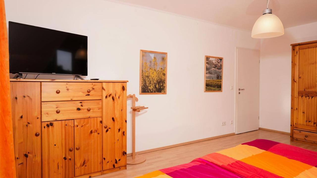3 Schlafzimmer 8 Gaste Ruhig 110Qm Nahe Flughafen Norderstedt Exterior photo